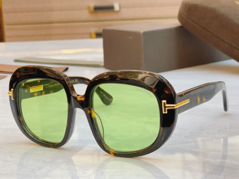 TOM FORD